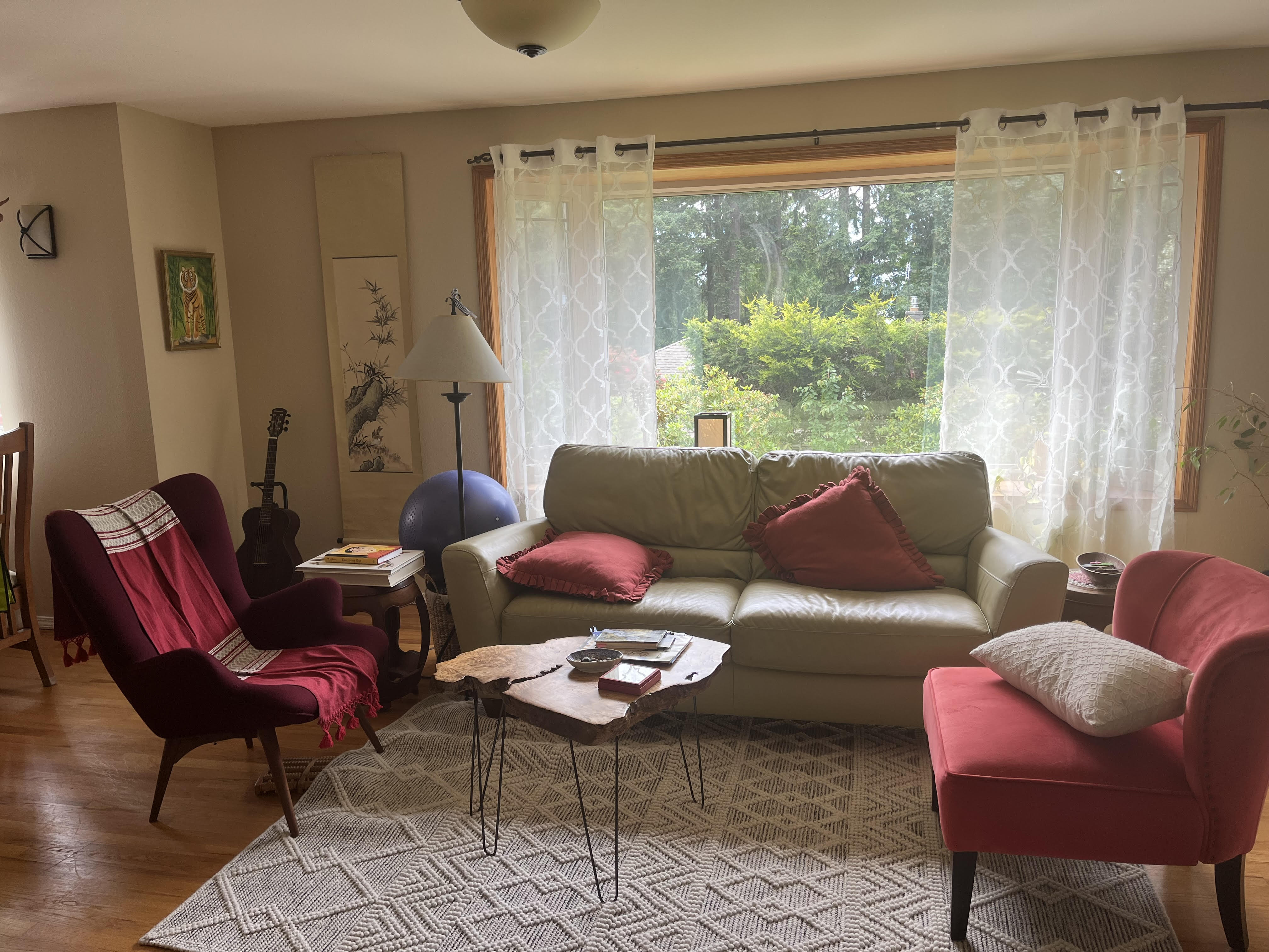 20240613-232830016-a9ff-985aaf03d590_Living Room.jpg